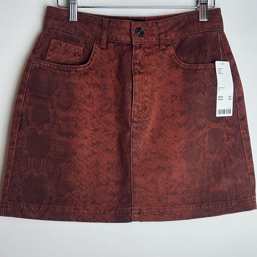 ❗️NEW BDG Urban Outfitters burnt orange denim snakeskin print mini skirt size S
